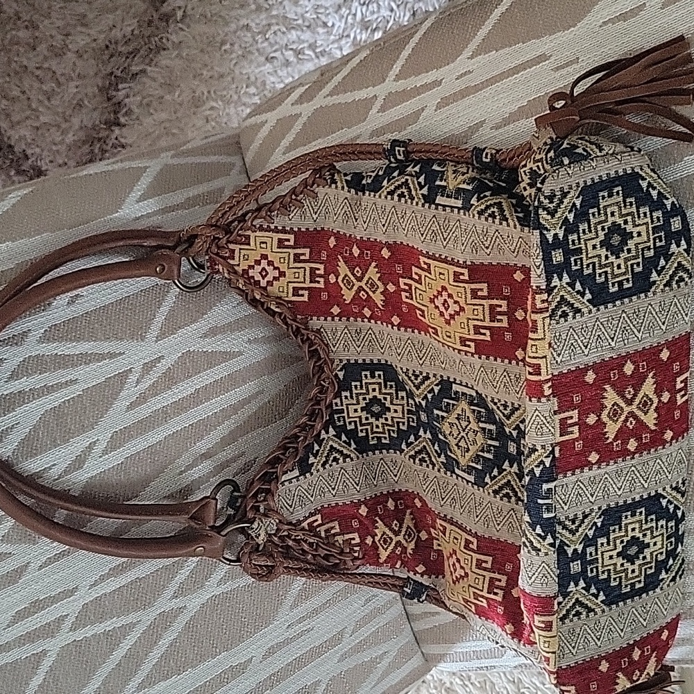 Beautiful And Color Tapestry Bag, Southwestern Pattern, 16”H x 11” W, Multicolor